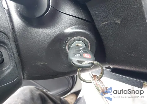 2017 Toyota Highlander Le/Le Plus из США, поврежденный, VIN 5TDBZRFH6HS462927